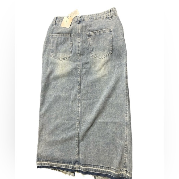 HAPPILY GRAY denim frayed w middle slit denim jean skirt w back pockets NWT - Picture 6 of 7